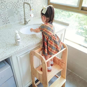 Installer une salle de bains Montessori avec un lavabo d'apprentissage